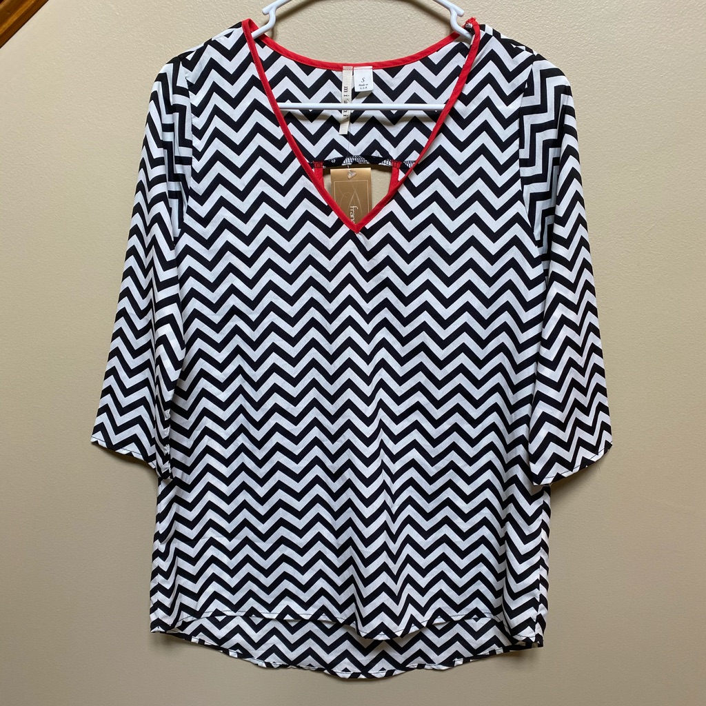 Nwt Francesca's Miami Chevron Tunic Blouse